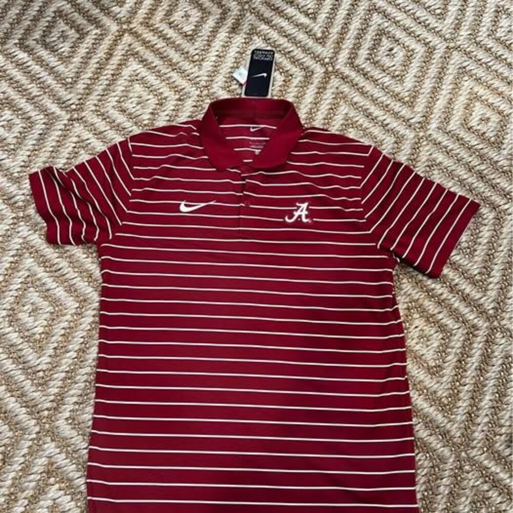 Men’s UA Nike collar shirt - small